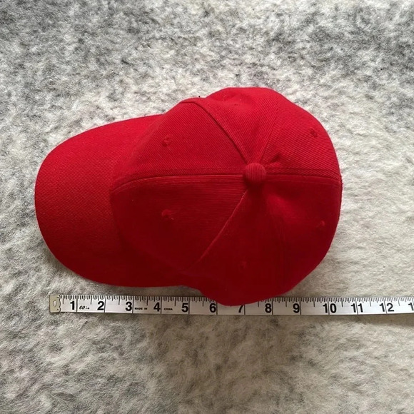 Red Cap -  FREE with purchase - Picture 7 of 9